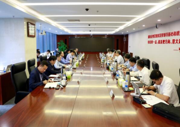 錢智民會見鞍鋼集團董事長、黨委書記譚成旭