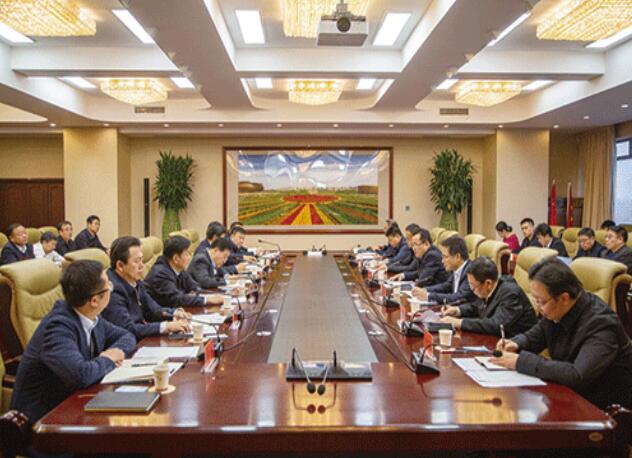 內蒙古電力（集團）公司董事長、黨委書記賈振國帶隊赴鄂爾多斯地區(qū)調研