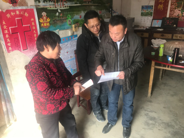 張紅軍：用真心，換真情，扶真貧