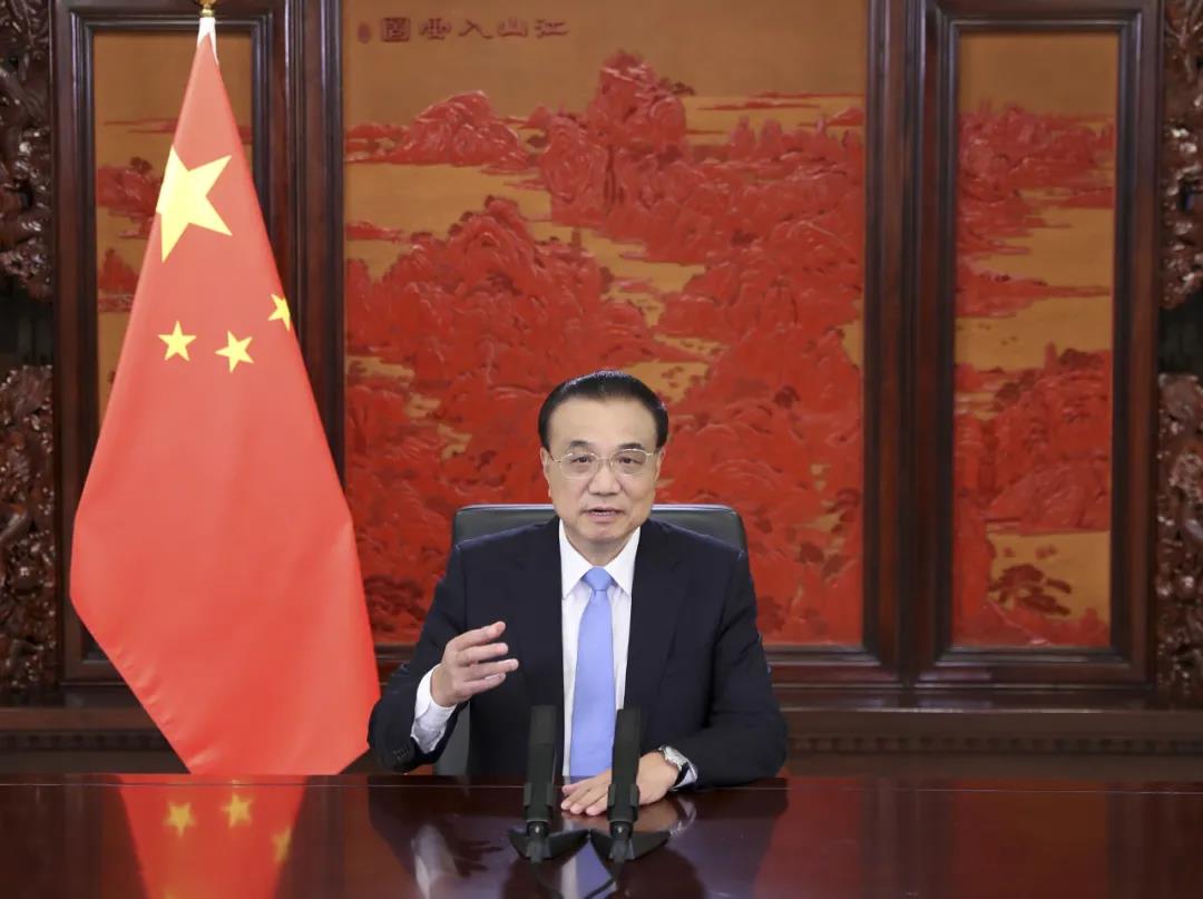 李克強(qiáng)談能源發(fā)展：一手做“減法”，一手做“加法”