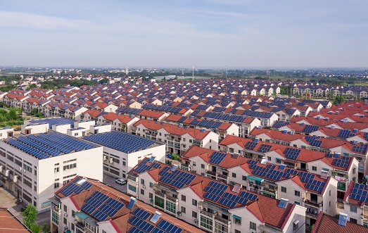 【兩會(huì)】南存輝委員：建議戶用光伏電力納入綠電、綠證、碳排放權(quán)交易市場(chǎng)