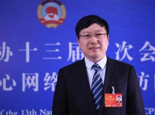 【兩會(huì)】云南聯(lián)通總經(jīng)理張?jiān)朴拢喊l(fā)揮通信央企數(shù)字經(jīng)濟(jì)發(fā)展主力軍作用，推進(jìn)5G公眾應(yīng)用健康發(fā)展
