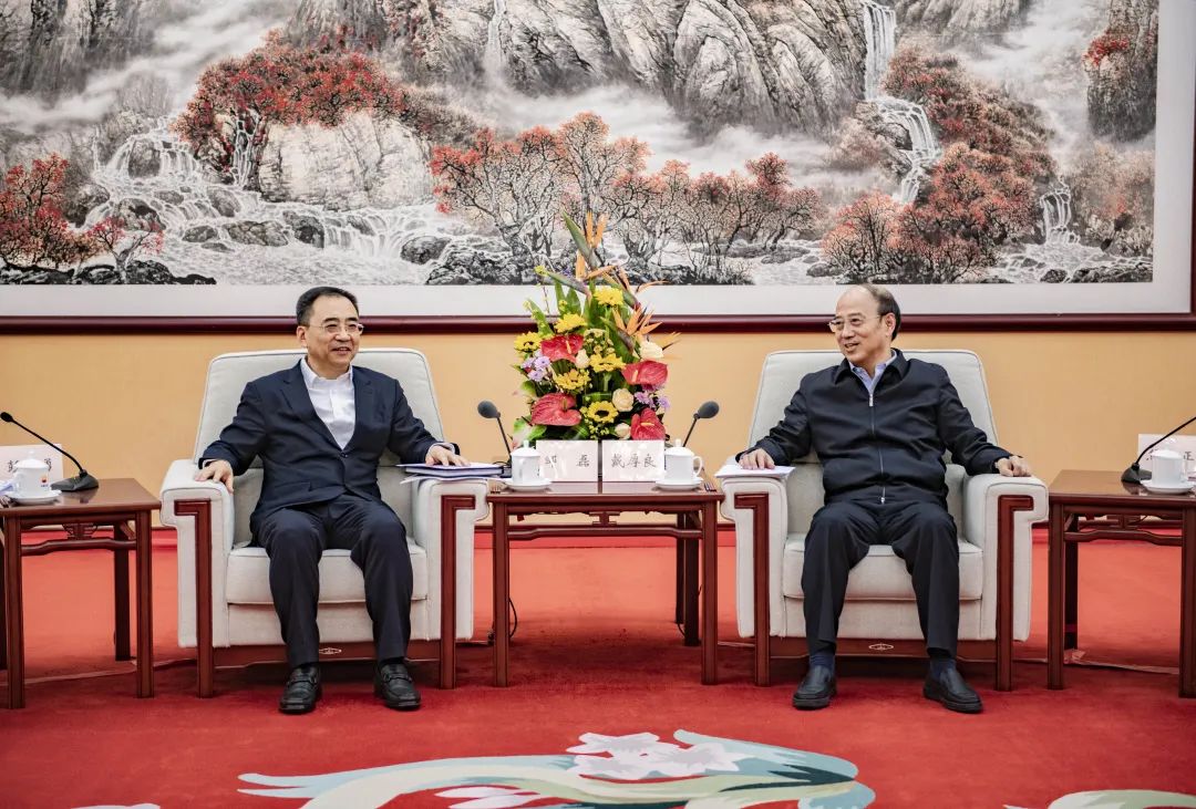鄒磊拜會(huì)中國(guó)石油集團(tuán)黨組書記、董事長(zhǎng)戴厚良