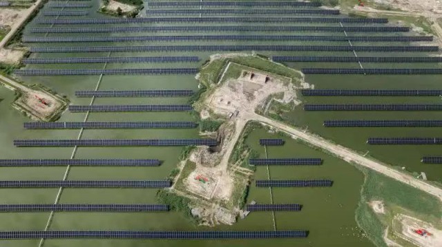18.73MW！中石油首個(gè)水面光伏項(xiàng)目并網(wǎng)發(fā)電
