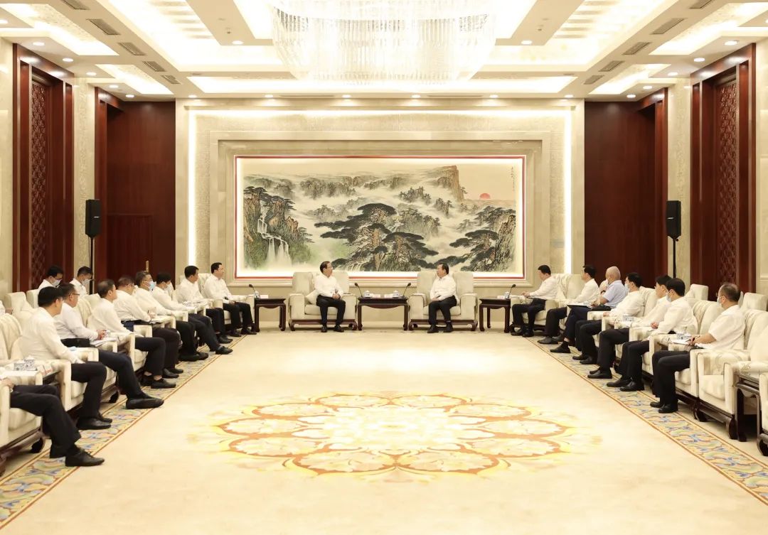 辛保安與山東省委書記李干杰、省長(zhǎng)周乃翔會(huì)談