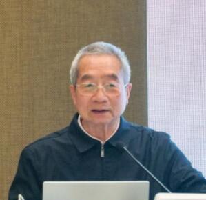 周大地：動力電池發(fā)展迅猛，氫燃料或?qū)⒊鼍? width=