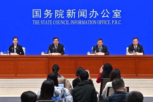 國家發(fā)改委：健全多能互補(bǔ)綜合應(yīng)急調(diào)度機(jī)制，推動風(fēng)、光發(fā)電多發(fā)滿發(fā)