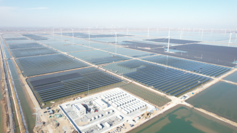 300MW！魯北鹽堿灘涂風(fēng)光儲(chǔ)輸一體化基地一期項(xiàng)目并網(wǎng)