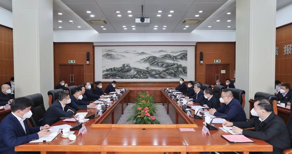 中核集團黨組書記、董事長余劍鋒與遼寧省委書記郝鵬、省長李樂成會談