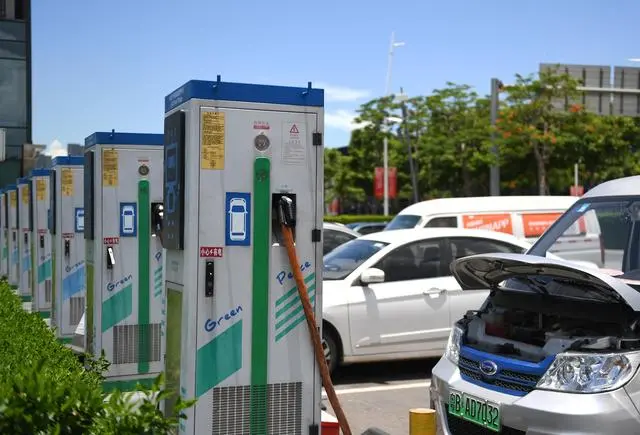 中國電動車企駛?cè)肴毡尽八{?！笔袌? width=