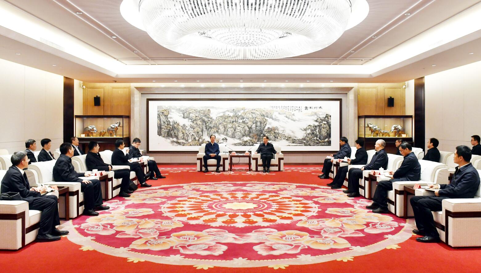 中國電建黨委書記、董事長丁焰章與河北省委常委、石家莊市委書記張超超會談