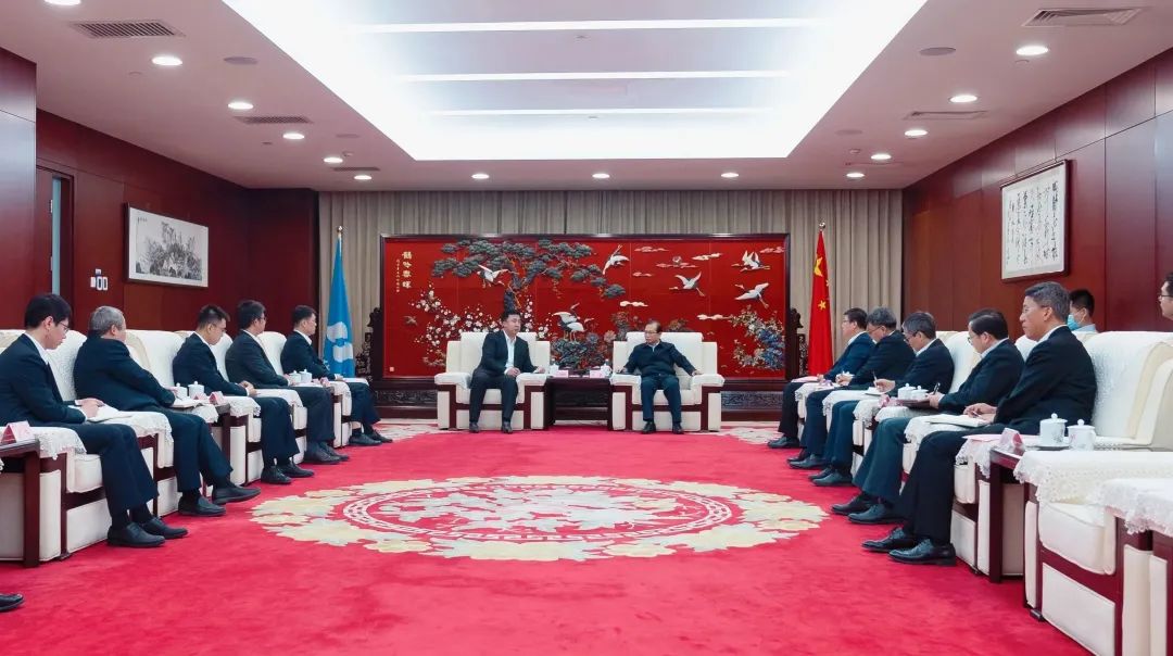 華電集團(tuán)董事長江毅會(huì)見海博思創(chuàng)董事長、總經(jīng)理張劍輝