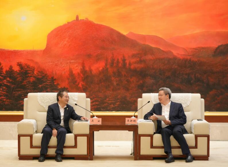中國(guó)能建黨委常委、副總經(jīng)理吳云與南通市委書記、市長(zhǎng)吳新明會(huì)談