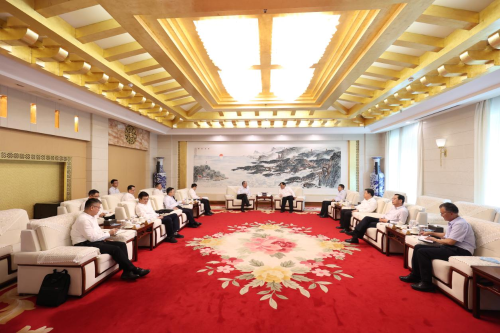 中國電建黨委副書記、總經(jīng)理王斌與山東省委常委、煙臺市委書記江成會談