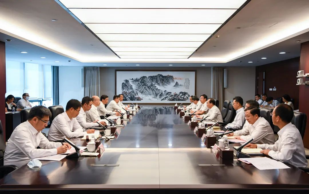 華電集團黨組書記、董事長江毅與河北省委副書記、省長王正譜舉行會談