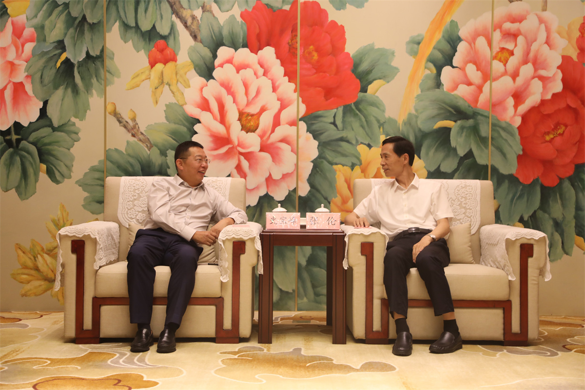 華潤(rùn)電力董事局主席史寶峰拜會(huì)菏澤市委書記張倫、市長(zhǎng)李春英