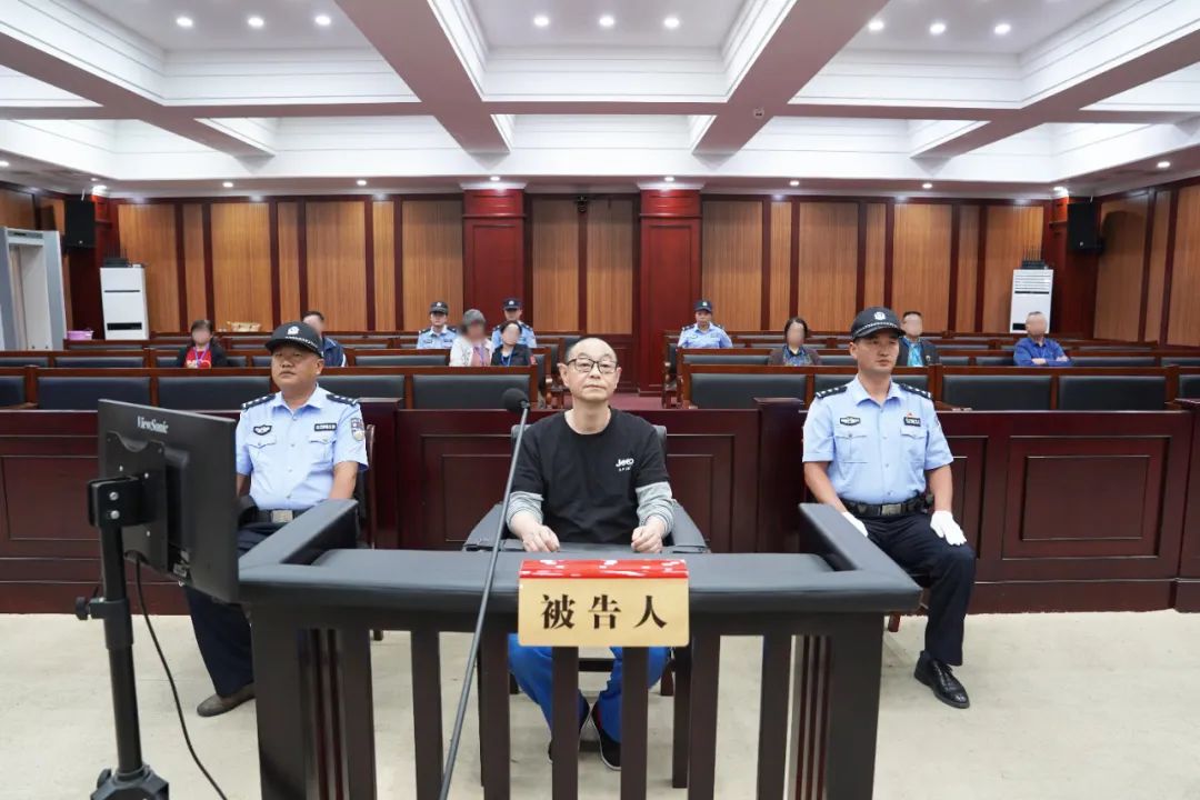 貴州電網(wǎng)有限責(zé)任公司原黨委委員、工會主席張帆受賄案一審宣判