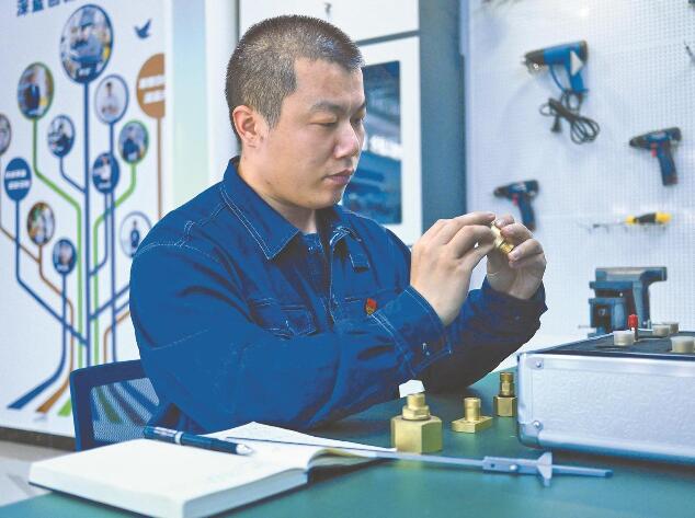 何龍：扎根北疆9年，他找到了自己的位置