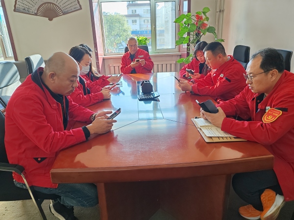 烏海市千里山供電公司：學(xué)習(xí)新細(xì)則，提升班組管理