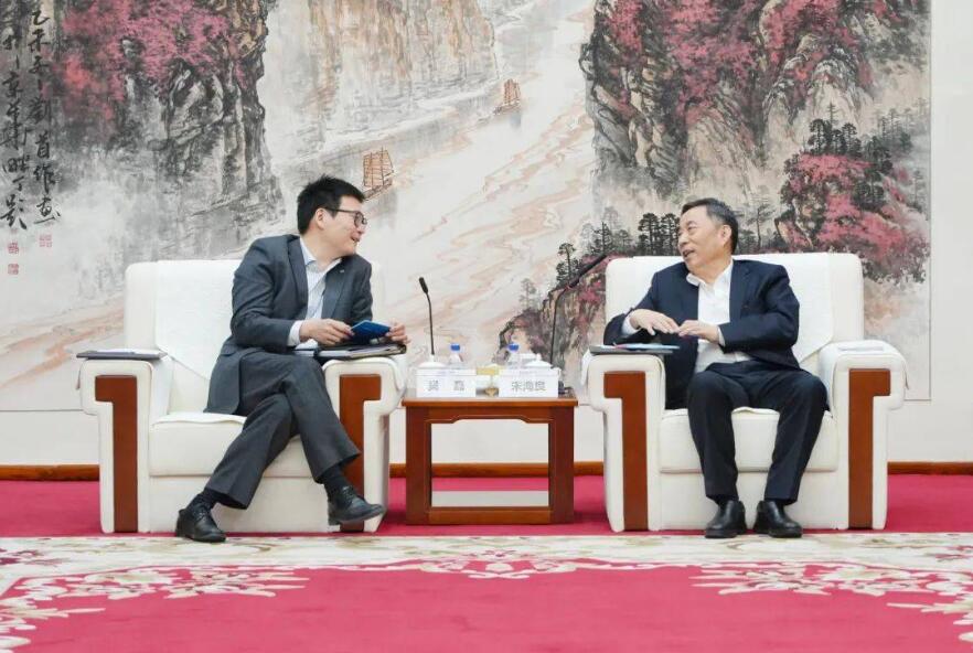 中國能建黨委書記、董事長宋海良與上海電氣集團(tuán)黨委書記、董事長吳磊會(huì)談