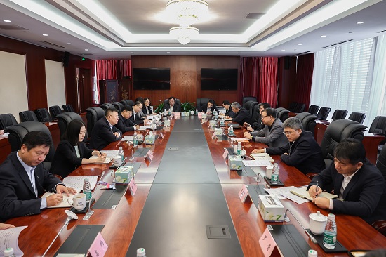 華能集團總經理、黨組副書記鄧建玲拜訪中國進出口銀行黨委副書記、行長任生俊