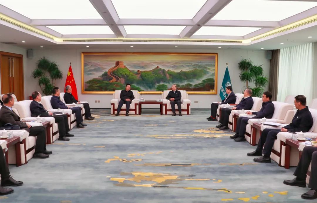 劉明勝、栗寶卿與國家電網(wǎng)董事長辛保安、總經(jīng)理張智剛會談