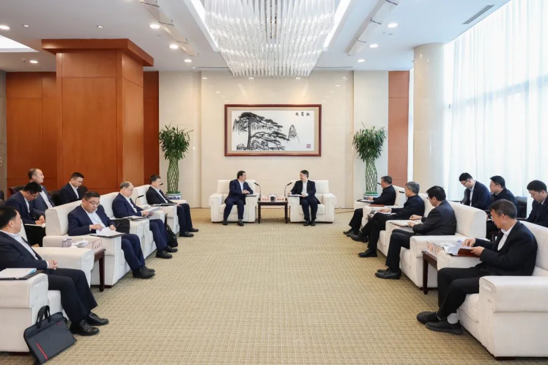 華能集團董事長溫樞剛會見中國電氣裝備董事長白忠泉、總經理周群