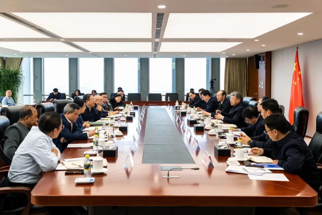 國(guó)家能源集團(tuán)董事長(zhǎng)劉國(guó)躍會(huì)見(jiàn)廣西壯族自治區(qū)政府黨組成員、國(guó)資委黨委書記秦如培