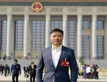 【兩會(huì)好聲音】全國人大代表、小鵬汽車董事長何小鵬：探索限定場景無人駕駛法規(guī)，助力車網(wǎng)融合和低空經(jīng)濟(jì)騰飛