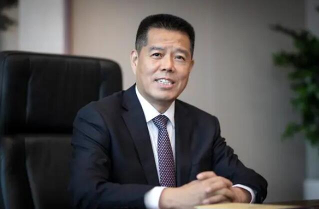 加快推動傳統(tǒng)煤炭企業(yè)向新能源企業(yè)轉(zhuǎn)型發(fā)展——訪全國人大代表，山東能源集團黨委書記、董事長 李偉