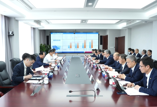 中國(guó)電建黨委書記、董事長(zhǎng)丁焰章赴上海片區(qū)子企業(yè)調(diào)研指導(dǎo)工作