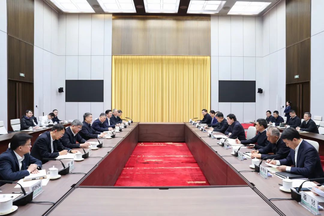 溫樞剛張文峰與國家電網(wǎng)董事長張智剛、總經(jīng)理龐驍剛會談
