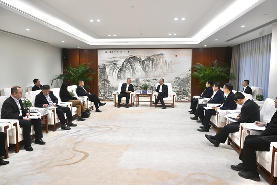 中國電建黨委副書記、總經(jīng)理王斌與中國機(jī)電商會黨委書記、會長張鈺晶舉行會談