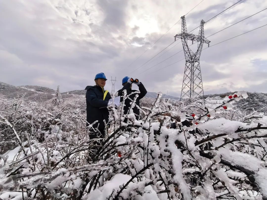 南方電網(wǎng)科技抗冰 讓冰雪“看得見、除得掉、防得住”