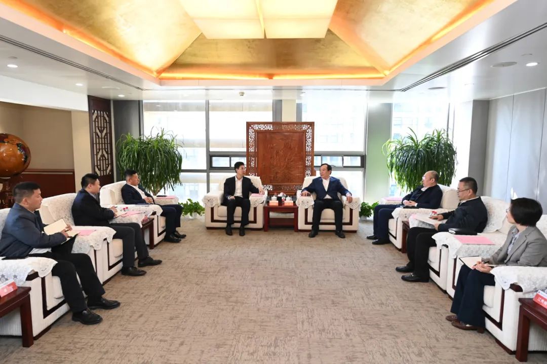 大唐國(guó)際黨委書記、董事長(zhǎng)李凱會(huì)見中建五局黨委書記、董事長(zhǎng)田衛(wèi)國(guó)